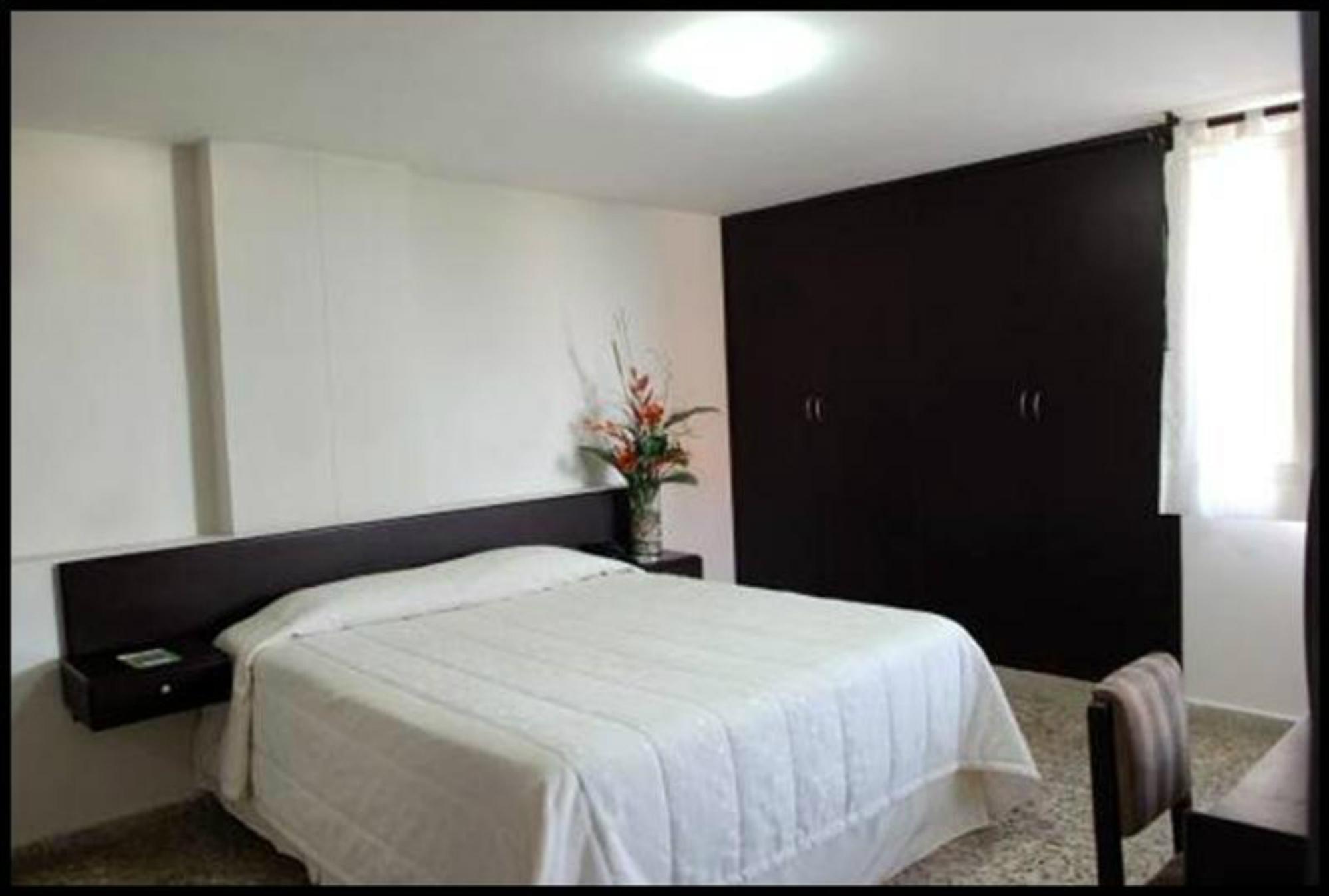 Ayenda 1313 Barahona 72 Hotel Barranquilla  Buitenkant foto